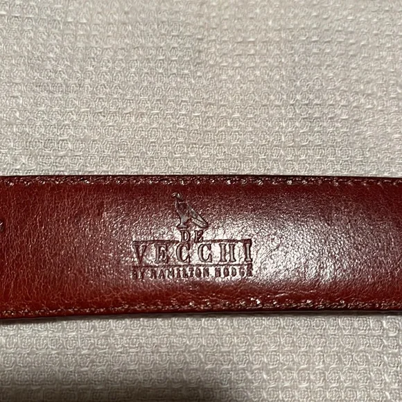 de Vecchi American alligator belt with silver buckle and tip